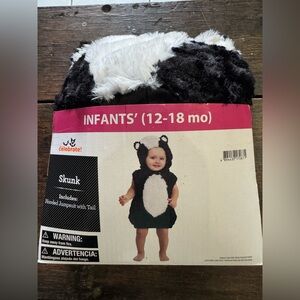 Infant Skunk Costume size 12-18 Months New With Tags